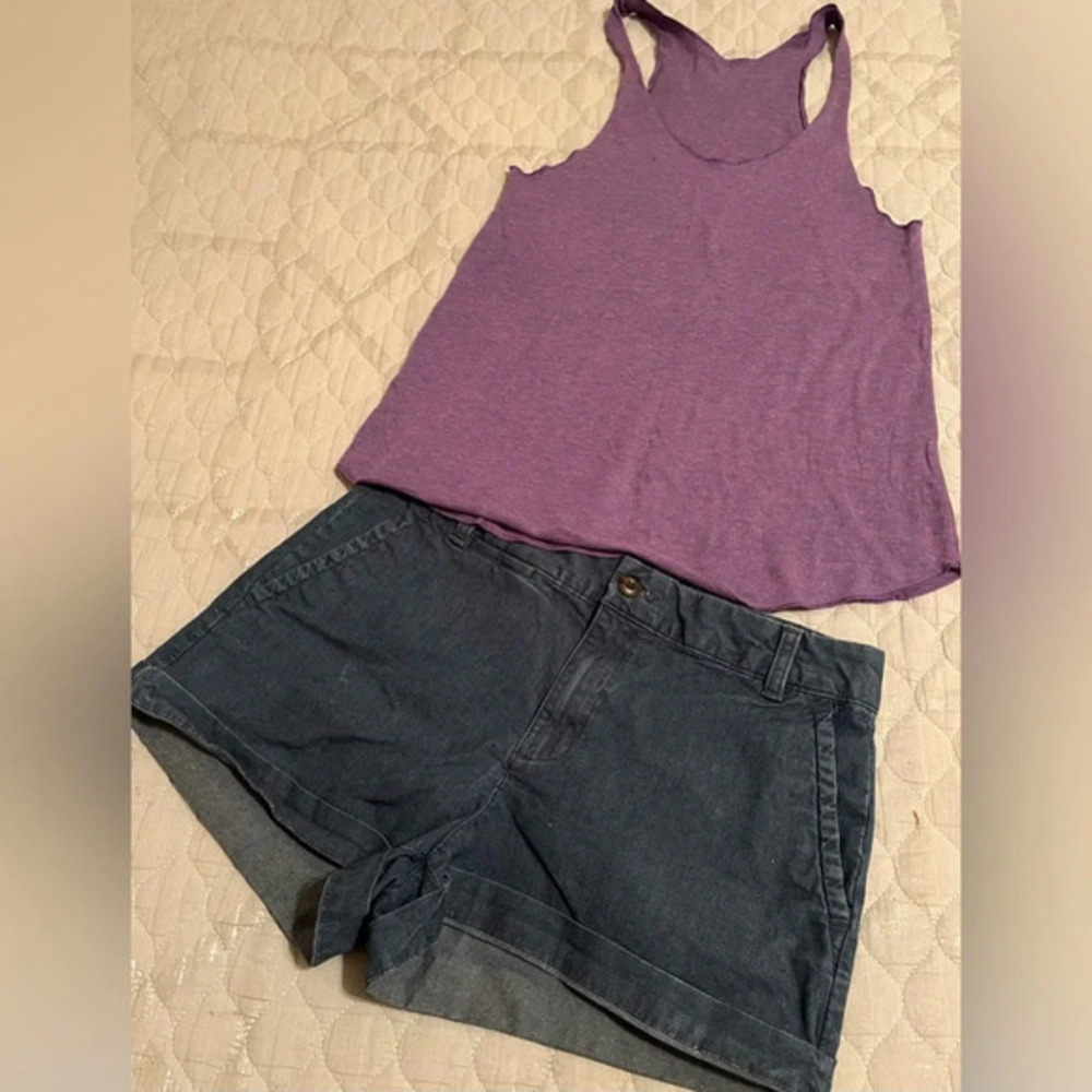GAP SHORTS~BUNDLE~ 2 PIECE OUTFIT~SHORTS/ TOP~8